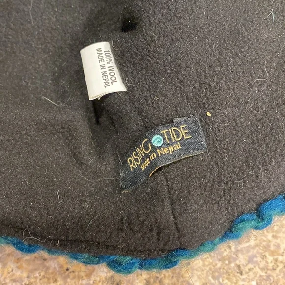 Rising Tide Nepal Wool Knit Hat Fleece Lined Winter - Picture 4 of 15